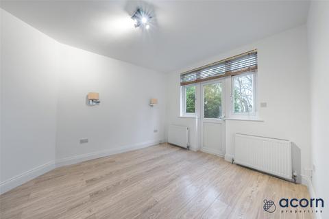 2 bedroom maisonette for sale, Buck Lane, London NW9