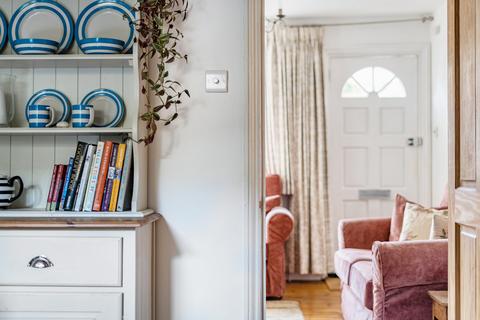 2 bedroom house for sale, Wolsey Grove, Esher, KT10