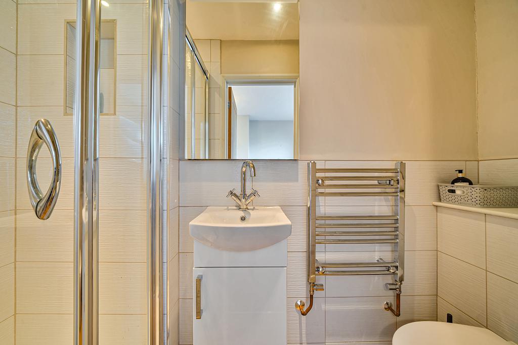 Ensuite Shower Room