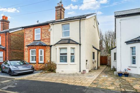 Miles Road, Epsom