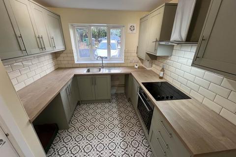 2 bedroom house to rent, Kendrick Close, Westbury, Wiltshire