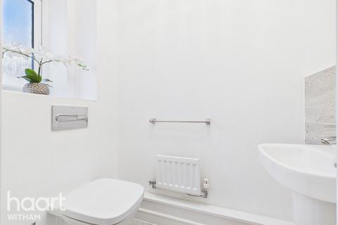 2 bedroom end of terrace house for sale, Howell Walk, Witham