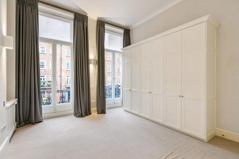 undefined, Ennismore Gardens, Knightsbridge, London, SW7