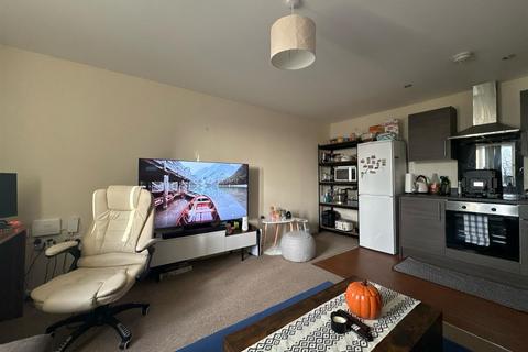 2 bedroom flat to rent, 73 Seymour Grove, Manchester M16