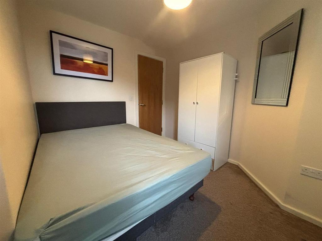 Second bedroom pic 1.jpeg