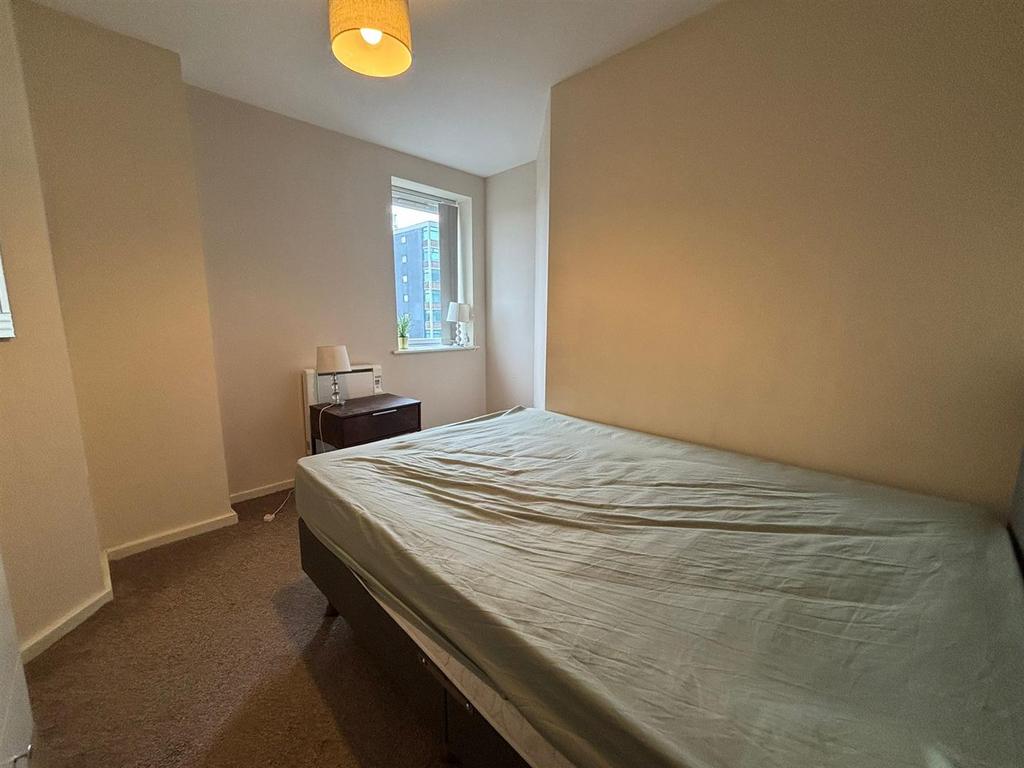 Second bedroom pic 2.jpeg