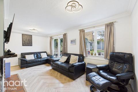 Tiberius Gardens, Witham