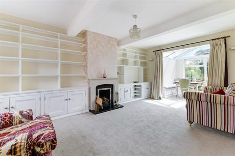 3 bedroom semi-detached house for sale, Brook Road, Merstham RH1