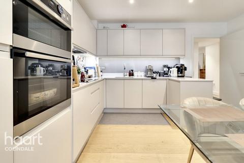 3 bedroom apartment for sale, Dove Tree Apartments, Grove Park, NW9