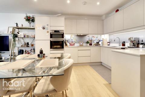 3 bedroom apartment for sale, Dove Tree Apartments, Grove Park, NW9