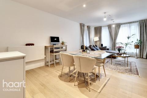 3 bedroom apartment for sale, Dove Tree Apartments, Grove Park, NW9