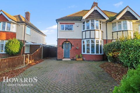 3 bedroom semi-detached house for sale, Lawn Avenue, Great Yarmouth