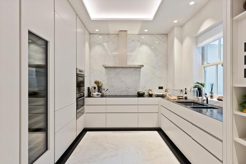 3 bedroom flat to rent, Beaufort Gardens, London, SW3