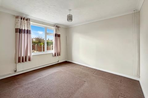 2 bedroom semi-detached bungalow for sale, Paddock Way, Wivenhoe, Colchester, CO7
