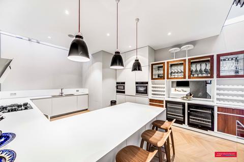 4 bedroom terraced house to rent, Princes Mews, London, W2