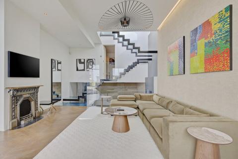 4 bedroom terraced house to rent, Princes Mews, Bayswater, London, W2