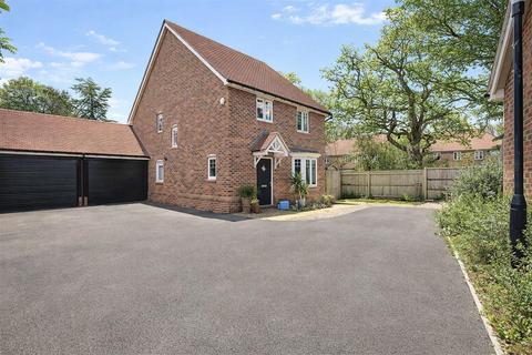 4 bedroom detached house for sale, Millers Corner, Bexhill-On-Sea