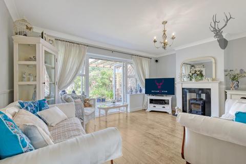 2 bedroom semi-detached bungalow for sale, Grange Court, Waltham Abbey