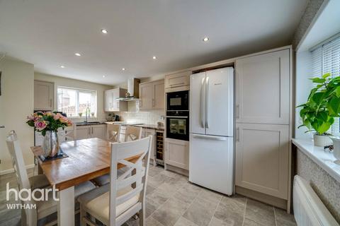 3 bedroom end of terrace house for sale, Humber Road, Witham