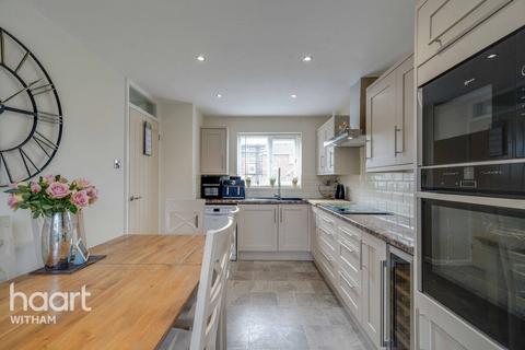 3 bedroom end of terrace house for sale, Humber Road, Witham