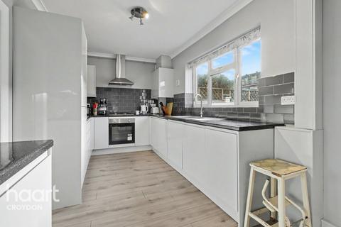 4 bedroom semi-detached house for sale, Salcot Crescent, Croydon