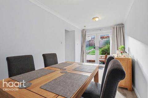 undefined, Salcot Crescent, Croydon
