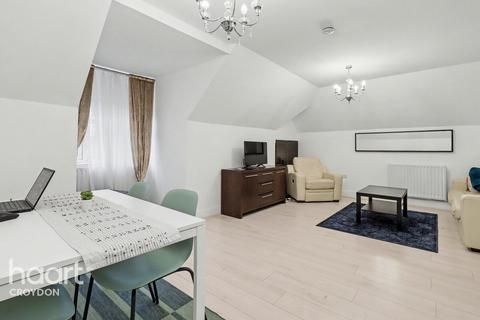 undefined, Birdhurst Avenue, SOUTH CROYDON