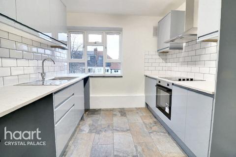 2 bedroom flat for sale, Charters Close, London