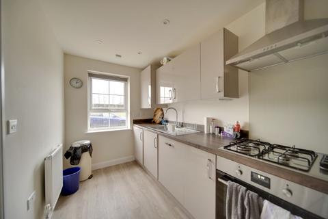 3 bedroom semi-detached house for sale, Eagle Close, Bury St. Edmunds IP28