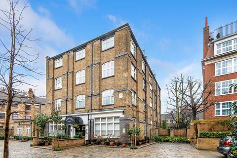 Adelina Grove, London E1