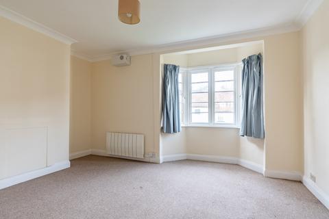 2 bedroom apartment to rent, Abbey Court, St Albans AL1