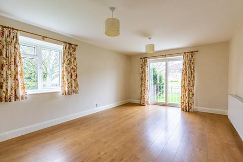 2 bedroom maisonette to rent, The Ridgeway, Hertfordshire AL4