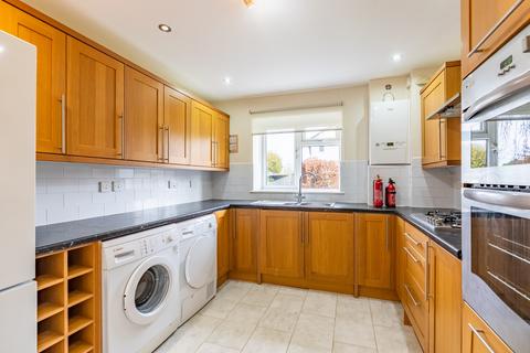 2 bedroom maisonette to rent, The Ridgeway, Hertfordshire AL4