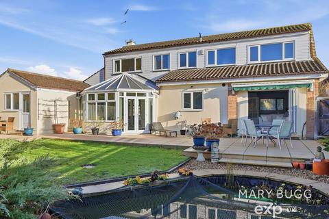 4 bedroom detached house for sale, Southend Road, Chelmsford CM2