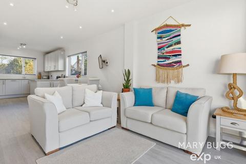4 bedroom detached house for sale, Southend Road, Chelmsford CM2
