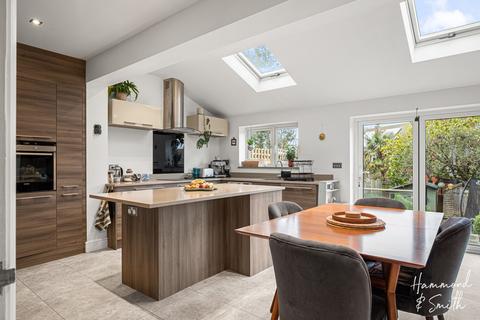 3 bedroom semi-detached house for sale, Oak Road, Epping CM16