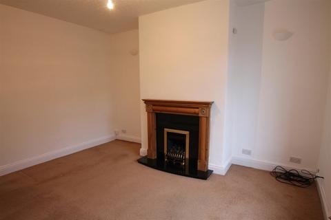 2 bedroom end of terrace house to rent, Green Street, Oxenhope