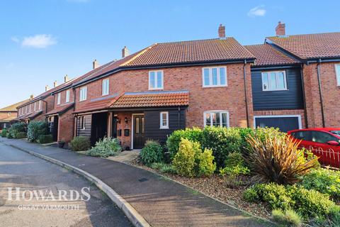 3 bedroom terraced house for sale, Marsh Road, Hemsby