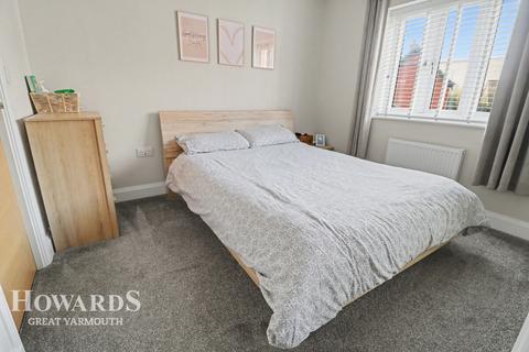 3 bedroom terraced house for sale, Marsh Road, Hemsby