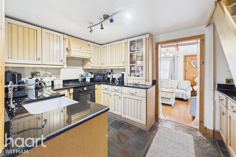 2 bedroom end of terrace house for sale, The Roothings, Heybridge