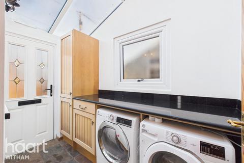 2 bedroom end of terrace house for sale, The Roothings, Heybridge
