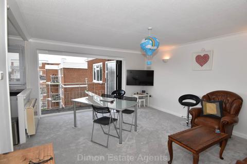 2 bedroom flat for sale, Elmhurst Road, Gosport