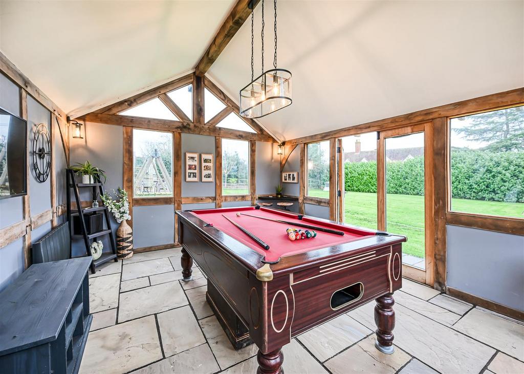 24 Village Road-garden room-1.jpg