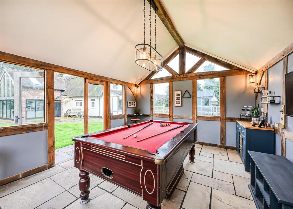24 Village Road-garden room-2.jpg