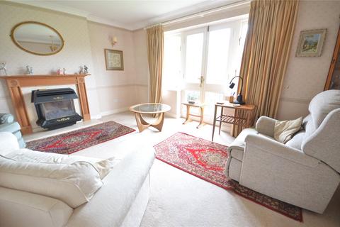 2 bedroom apartment for sale, Beavers Close, Farnham, Surrey, GU9
