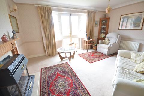 2 bedroom apartment for sale, Beavers Close, Farnham, Surrey, GU9