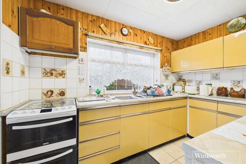 3 bedroom semi-detached house for sale, Coniston Gardens, London NW9