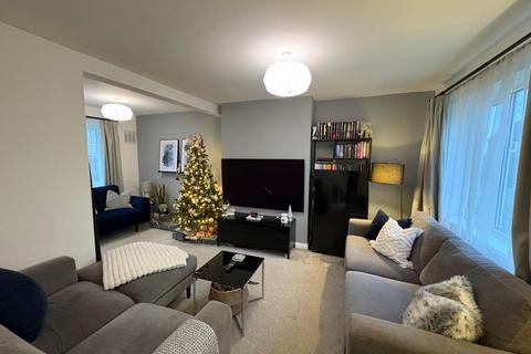 2 bedroom semi-detached house for sale, Churchill Avenue, Aylesbury HP21