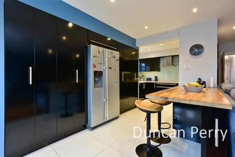 4 bedroom detached house for sale, Beech Avenue, London EN2