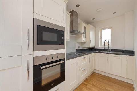 2 bedroom apartment for sale, Regent Street, Whitstable